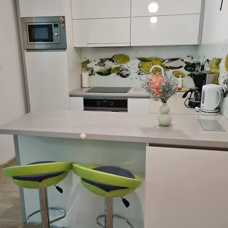 Apartamentyprzymorzu Z Basenem I Bawialnia Apartmán